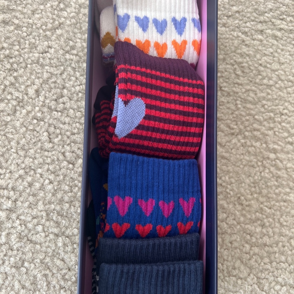 Bombas women’s socks (fun, great for VDay)
